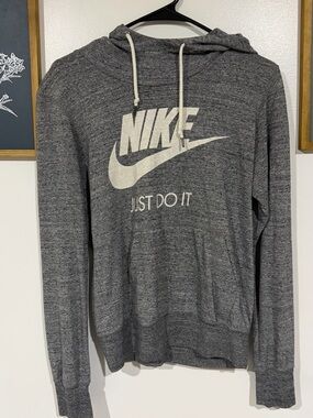 Nike women’s Gray 'Just Do It' Hooded Sweater